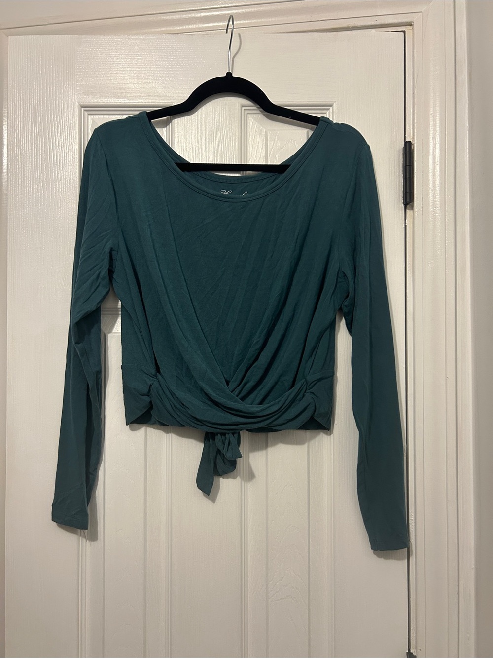 Victoria Secret Heavenly Cropped Long Sleeve Wrap Around Women's Top